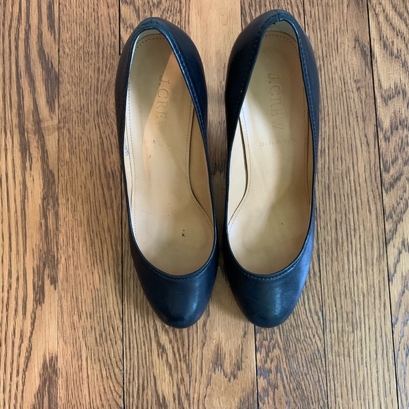 Jcrew Round toe black leather pumps - Picture 2 of 4